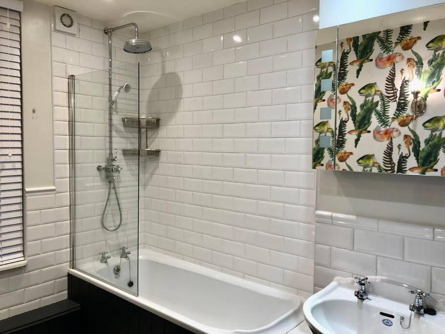 The Pirate'S Palace, Whitby - Elegant, Comfy, Fun Extérieur photo