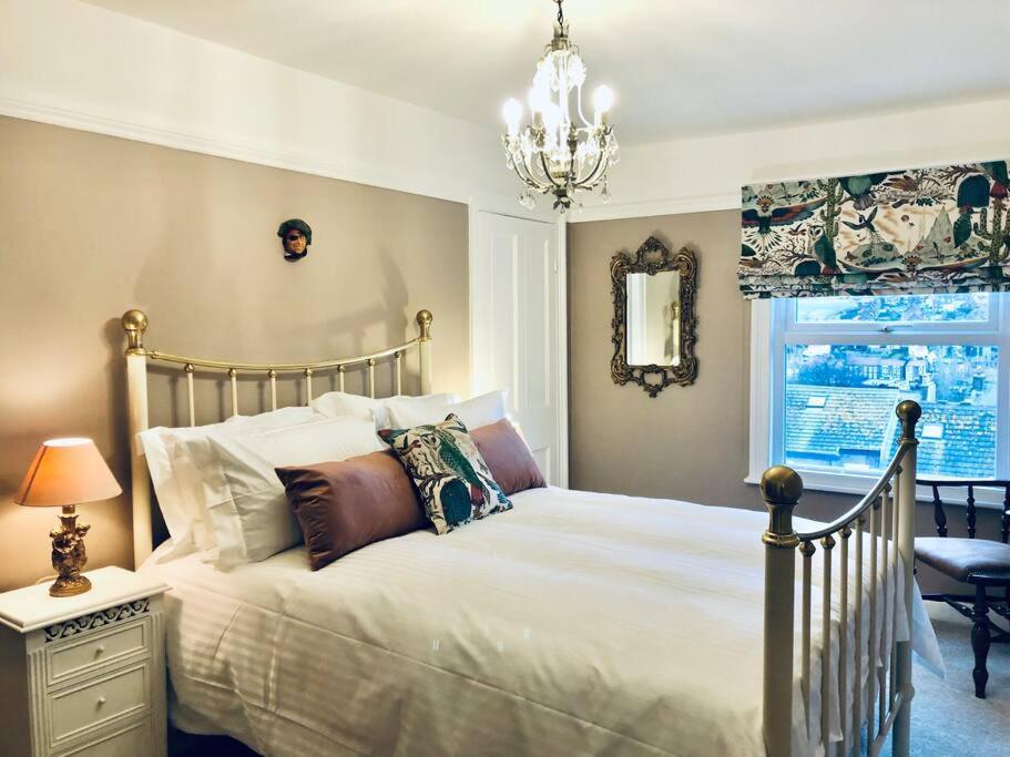 The Pirate'S Palace, Whitby - Elegant, Comfy, Fun Extérieur photo